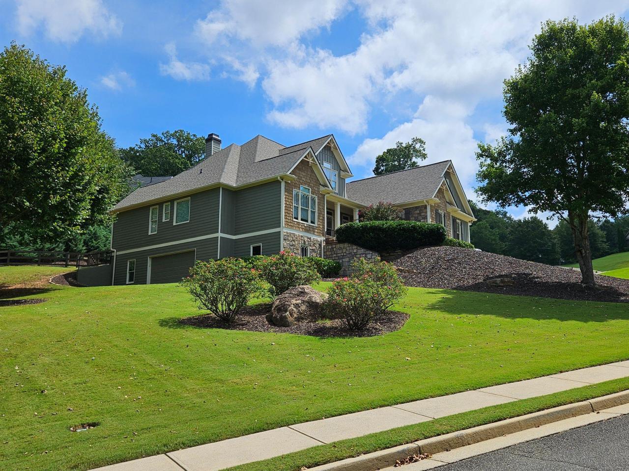 Multigenerational well maintained home in Cartersville, GA