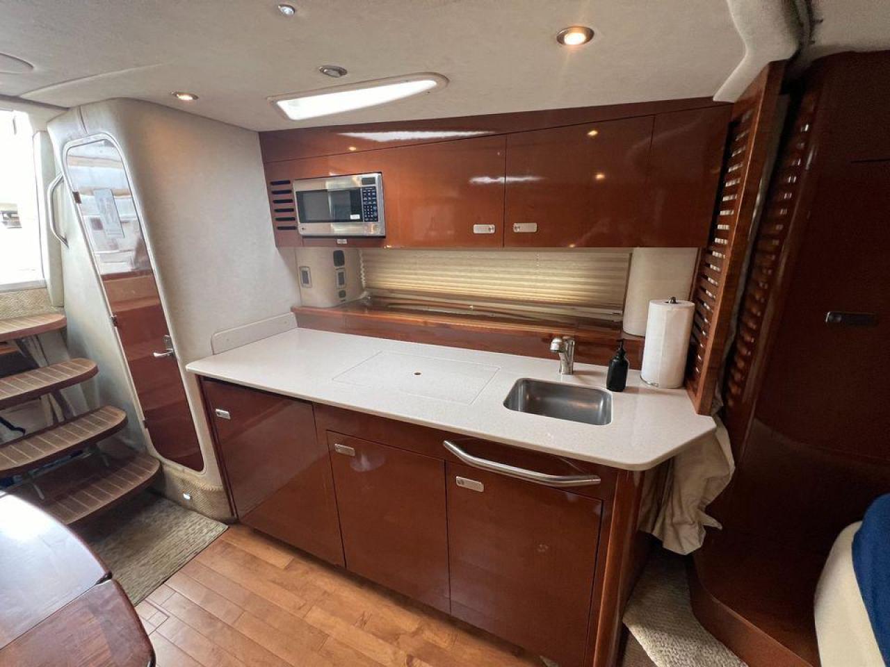 2010 Sea Ray 370 Sundancer