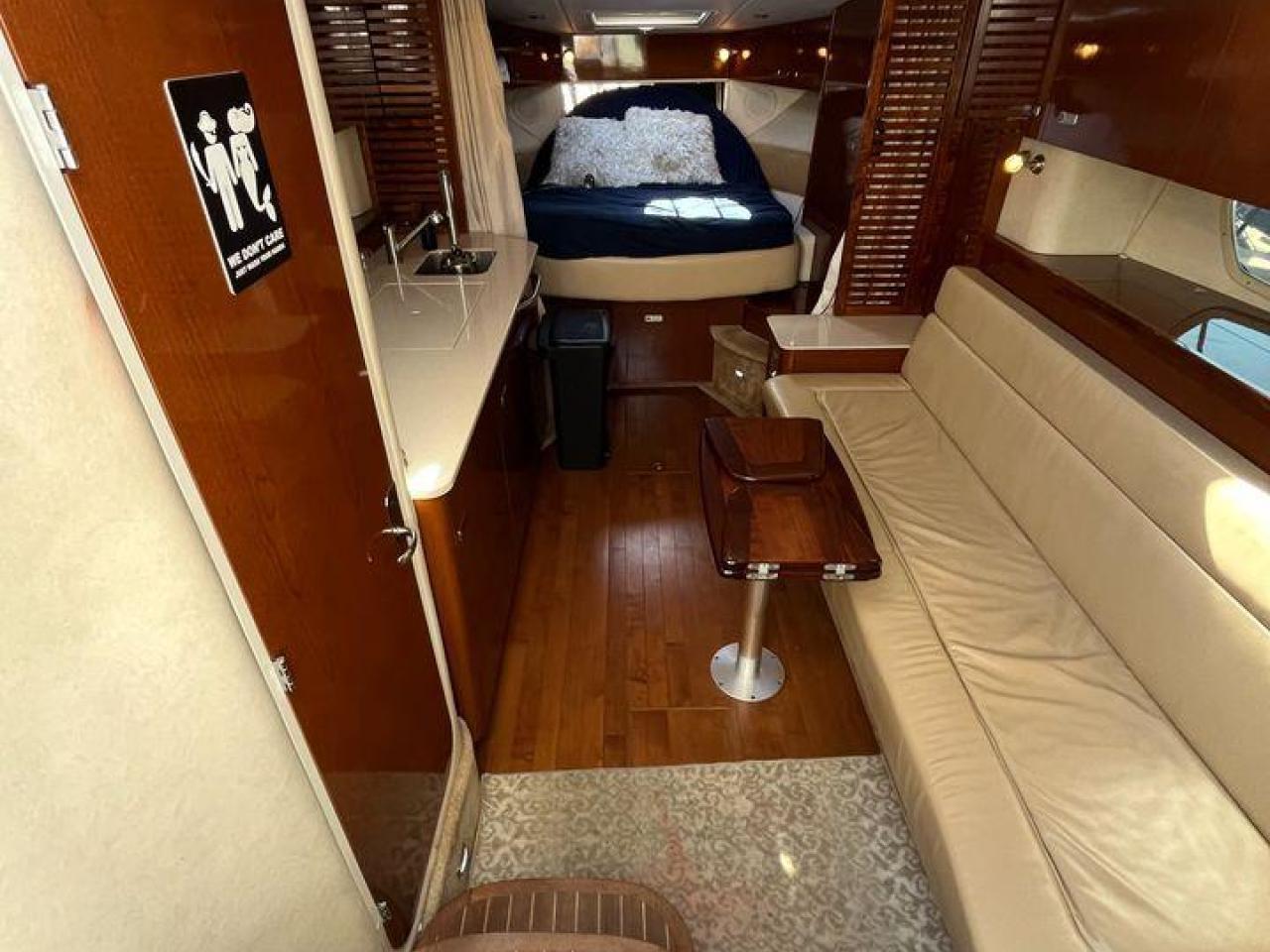 2010 Sea Ray 370 Sundancer