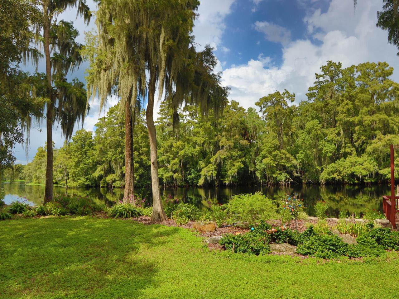 Gorgeous Waterfront Home For Sale