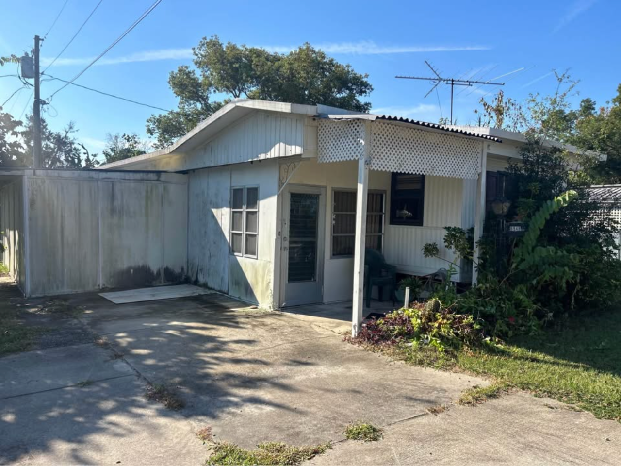 Doublewide mobile home fixer upper