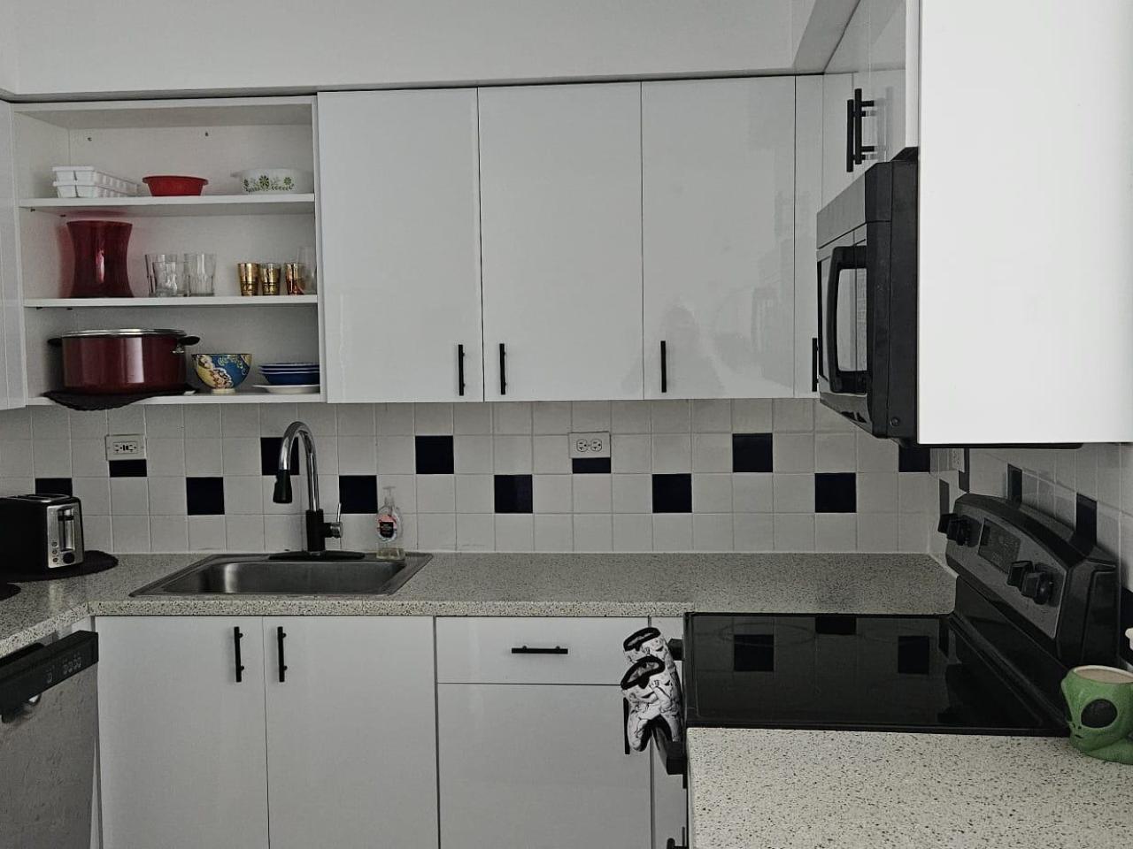 Luxurious Resort In South Beach!