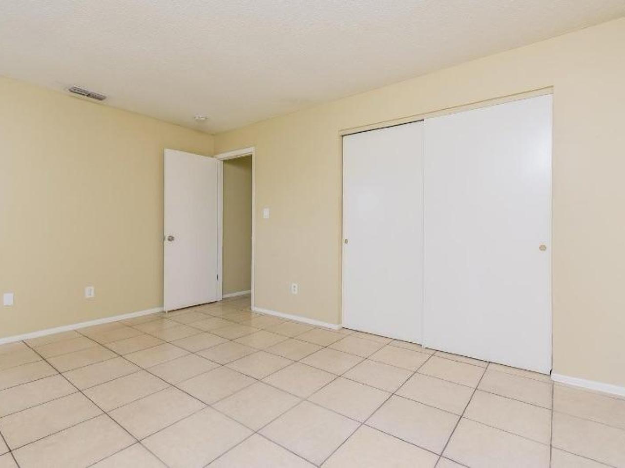 3 bed 2 bath available now