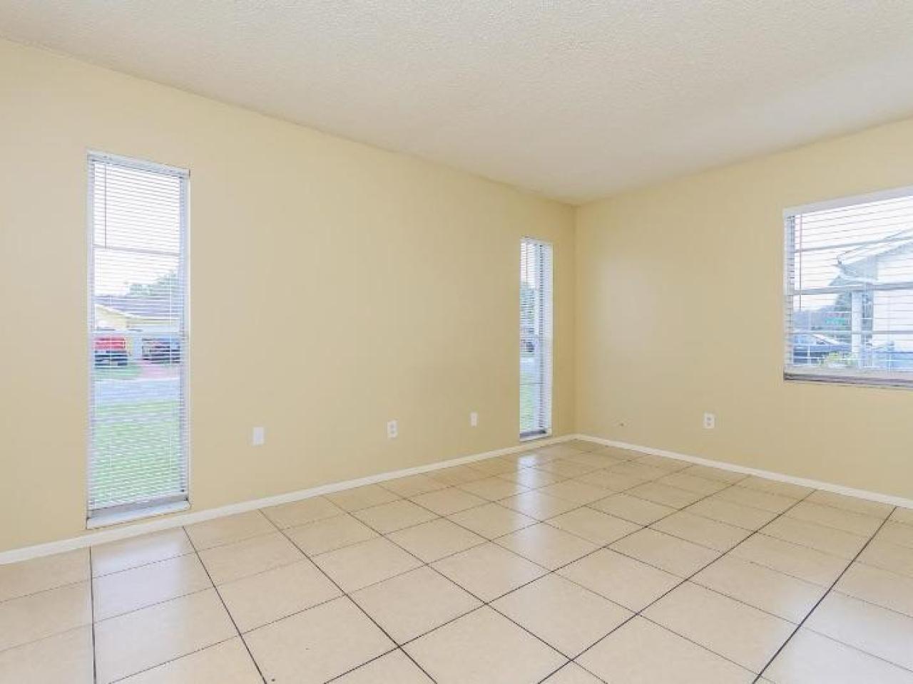 3 bed 2 bath available now