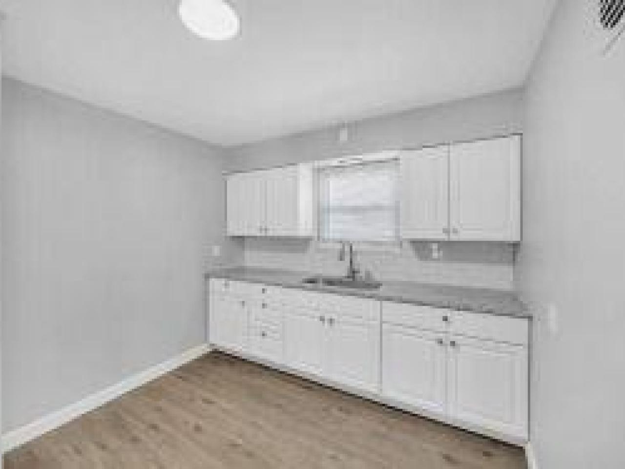House for rent - 8/11
