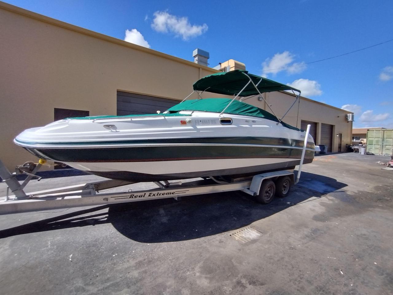 Four Winns fun boat for sale