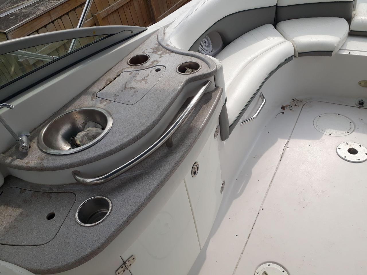 Four Winns fun boat for sale