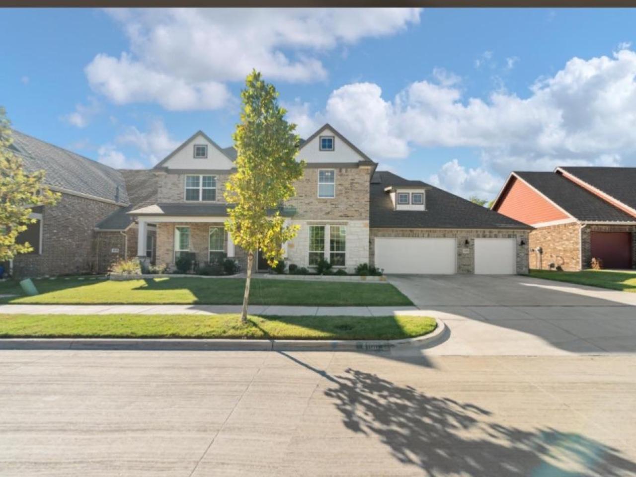 5 bed 4 bath two story home for sale