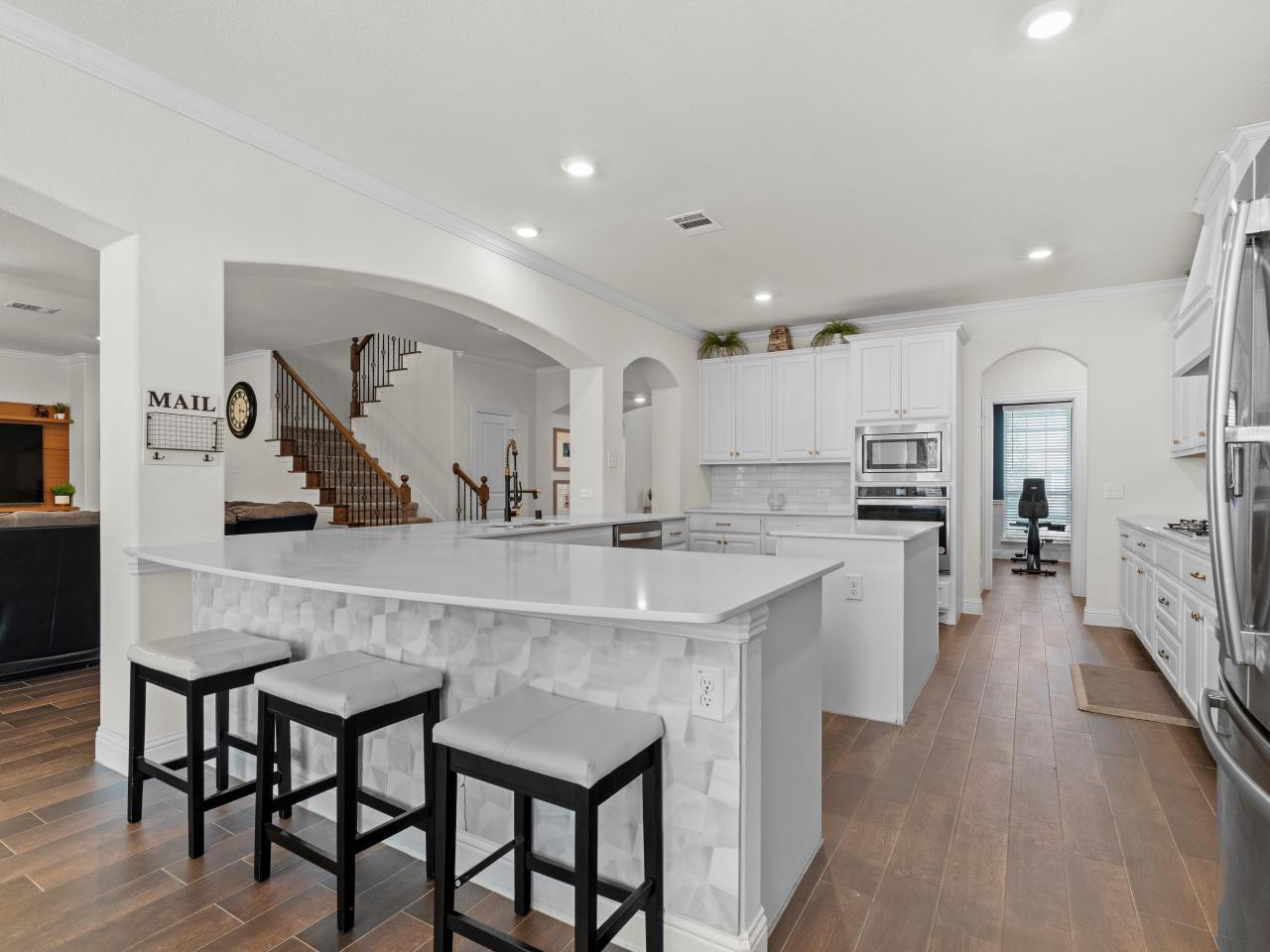 5 bed 4 bath two story home for sale