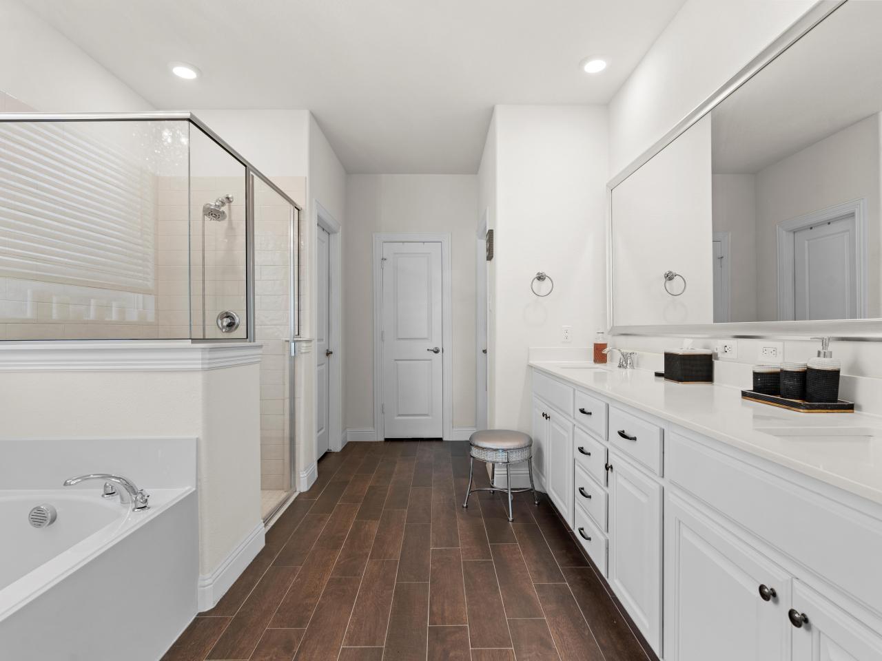 5 bed 4 bath two story home for sale