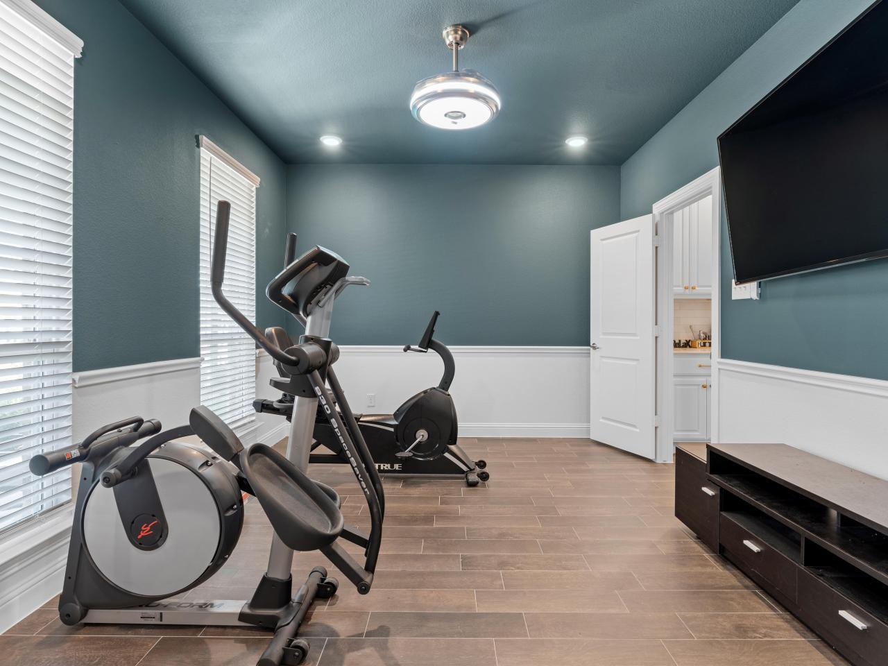 5 bed 4 bath two story home for sale