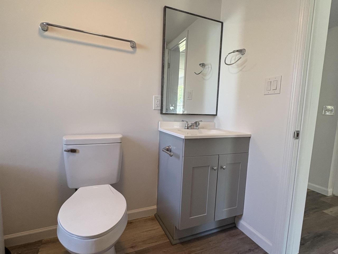 2BR 1 BA Mobile Home: in Mobile Home community, can be moved to private land