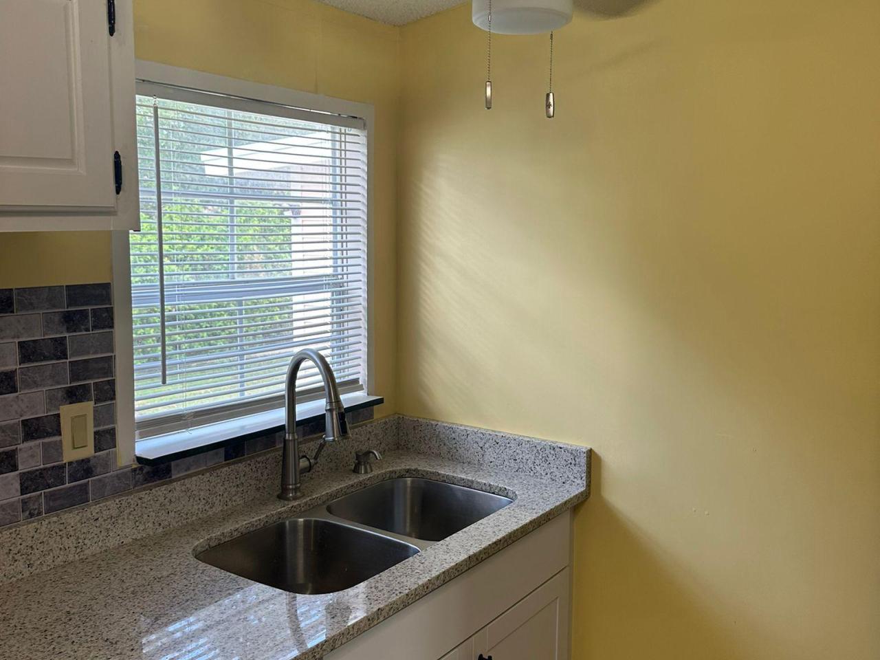 House for rent or sale +55 community