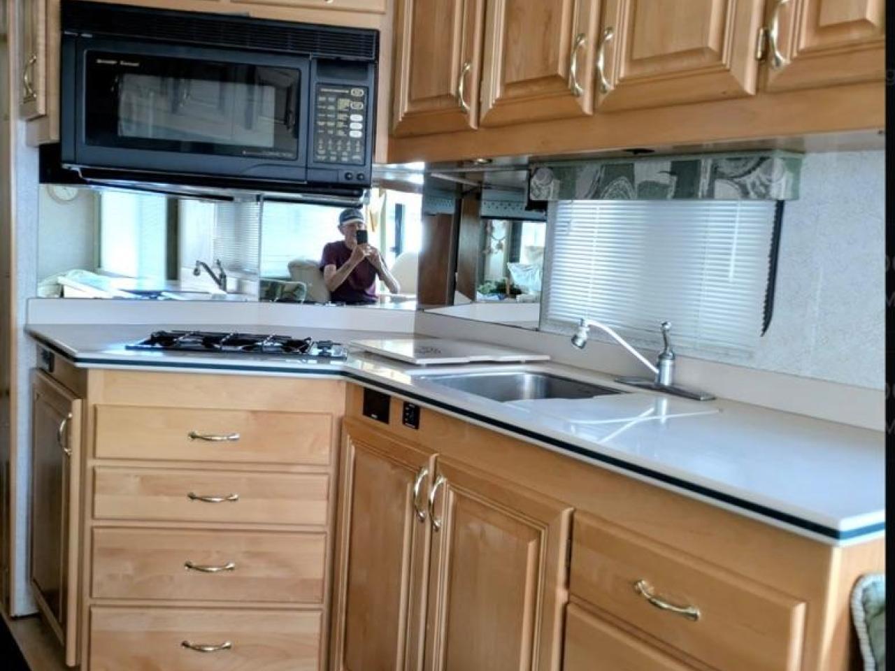 2000 Beaver Monterey