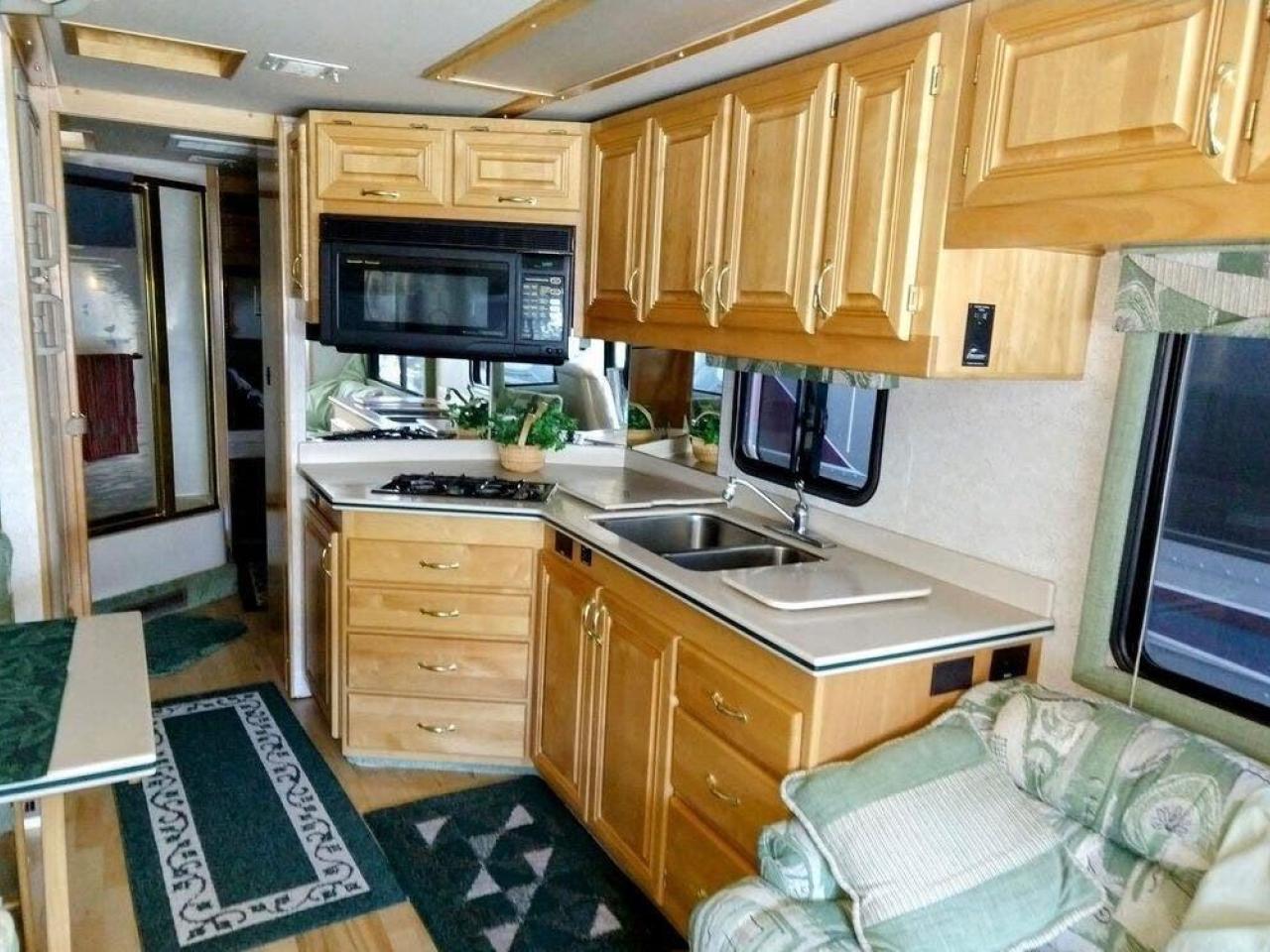 2000 Beaver Monterey